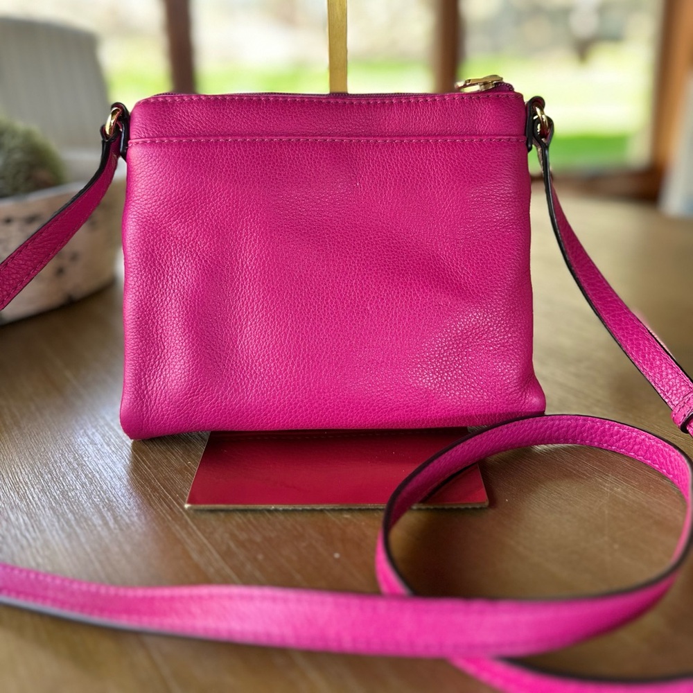 Michael Kors | vintage pink leather crossbody bag with MO logo gold hardware - Picture 2 of 5